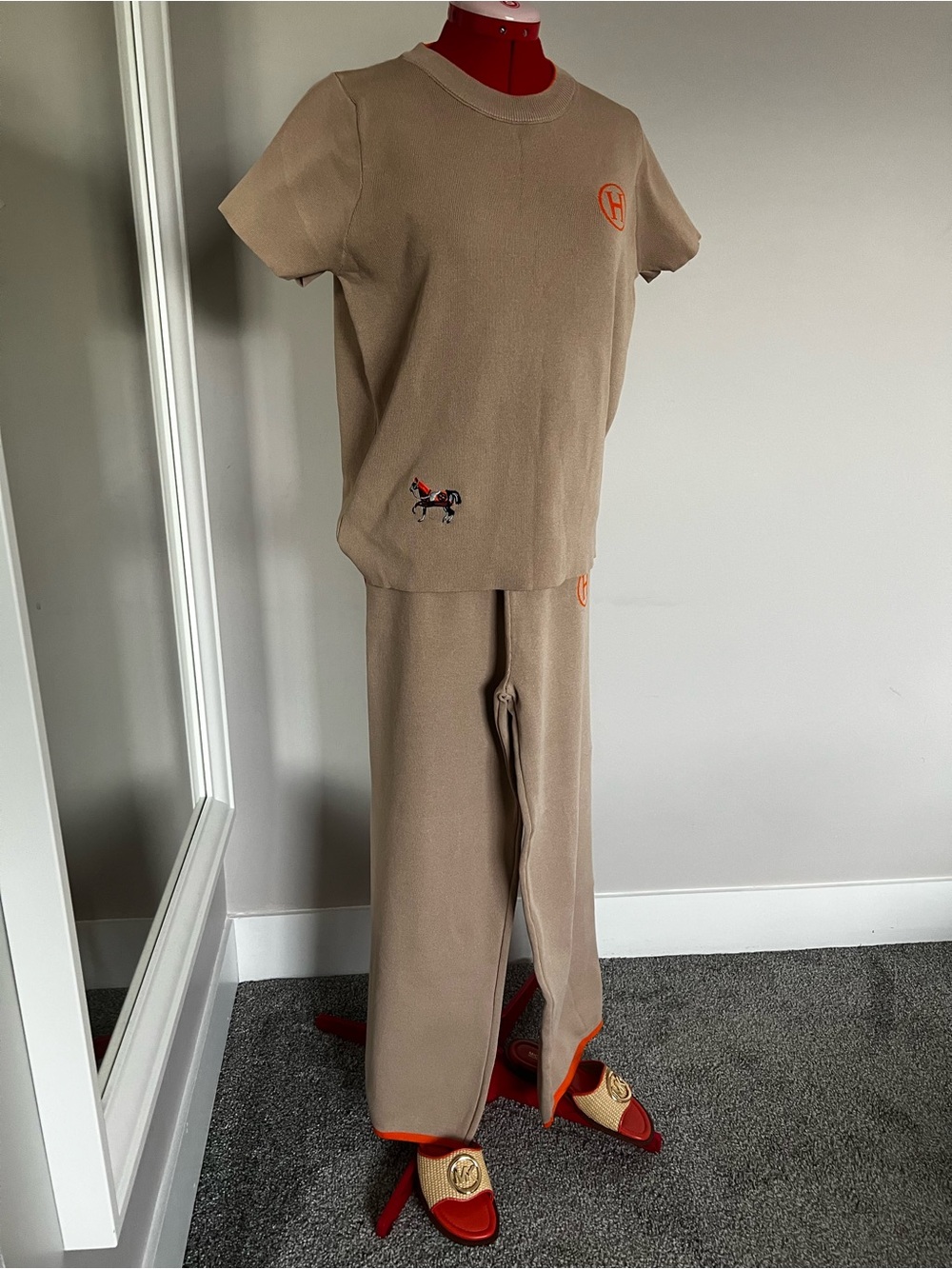Hermes Beige Knit Short-Sleeve Top & Wide-Leg Pants with Orange Accents size S-M - Picture 13 of 13